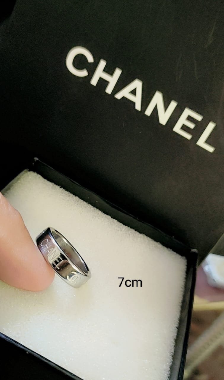 Black Stainless Steel Ring – Minimal Women’s Band