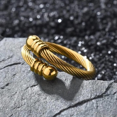 Luxury Gold Twisted Cable Ring